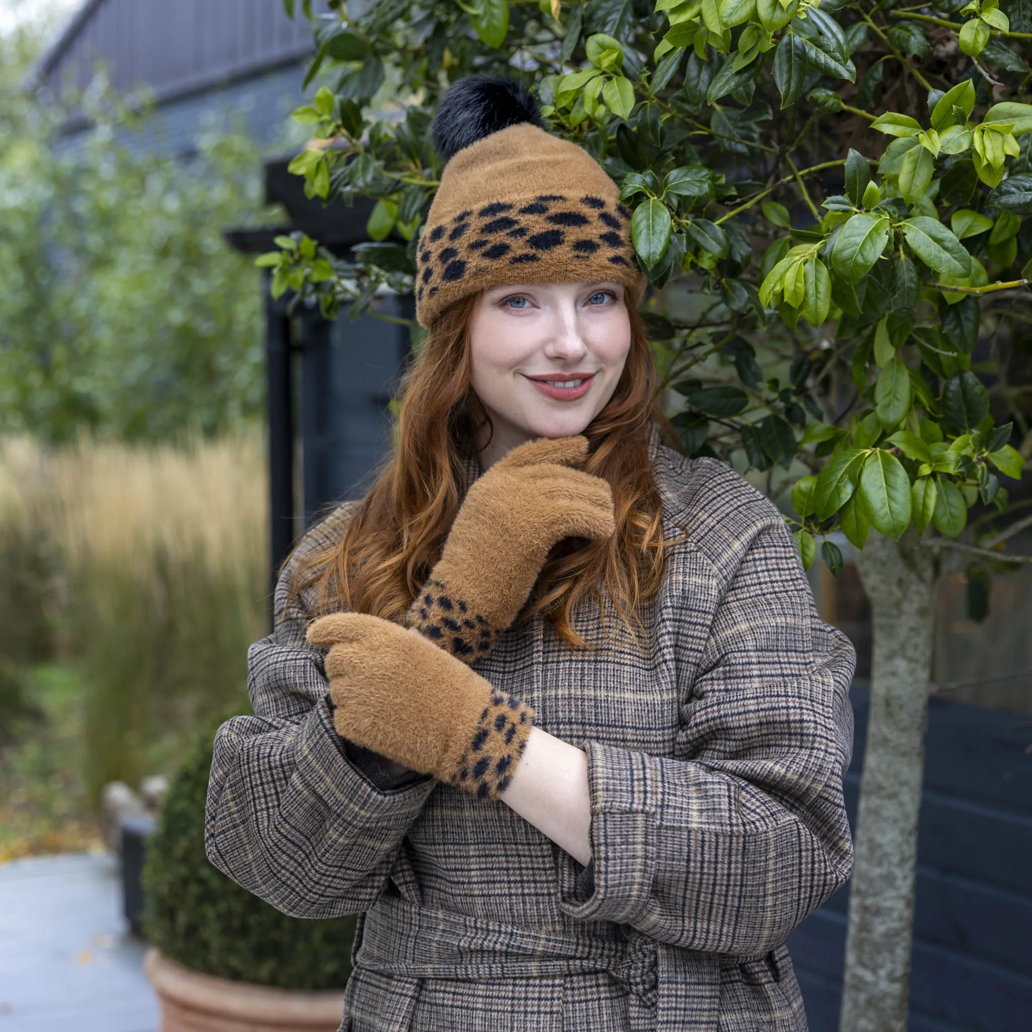 Women's Spotted Feather Yarn Knitted Gloves sold by Dents Gloves product image thumbnail 2