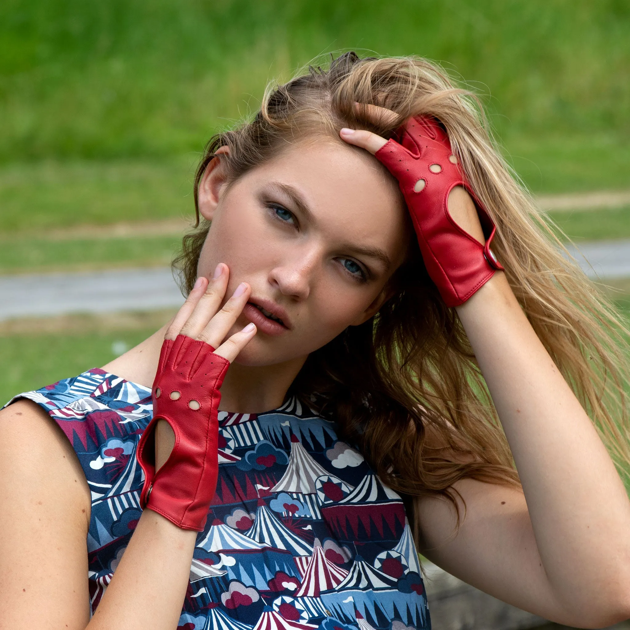 Women’s Fingerless Leather Driving Gloves sold by Dents Gloves product image thumbnail 4