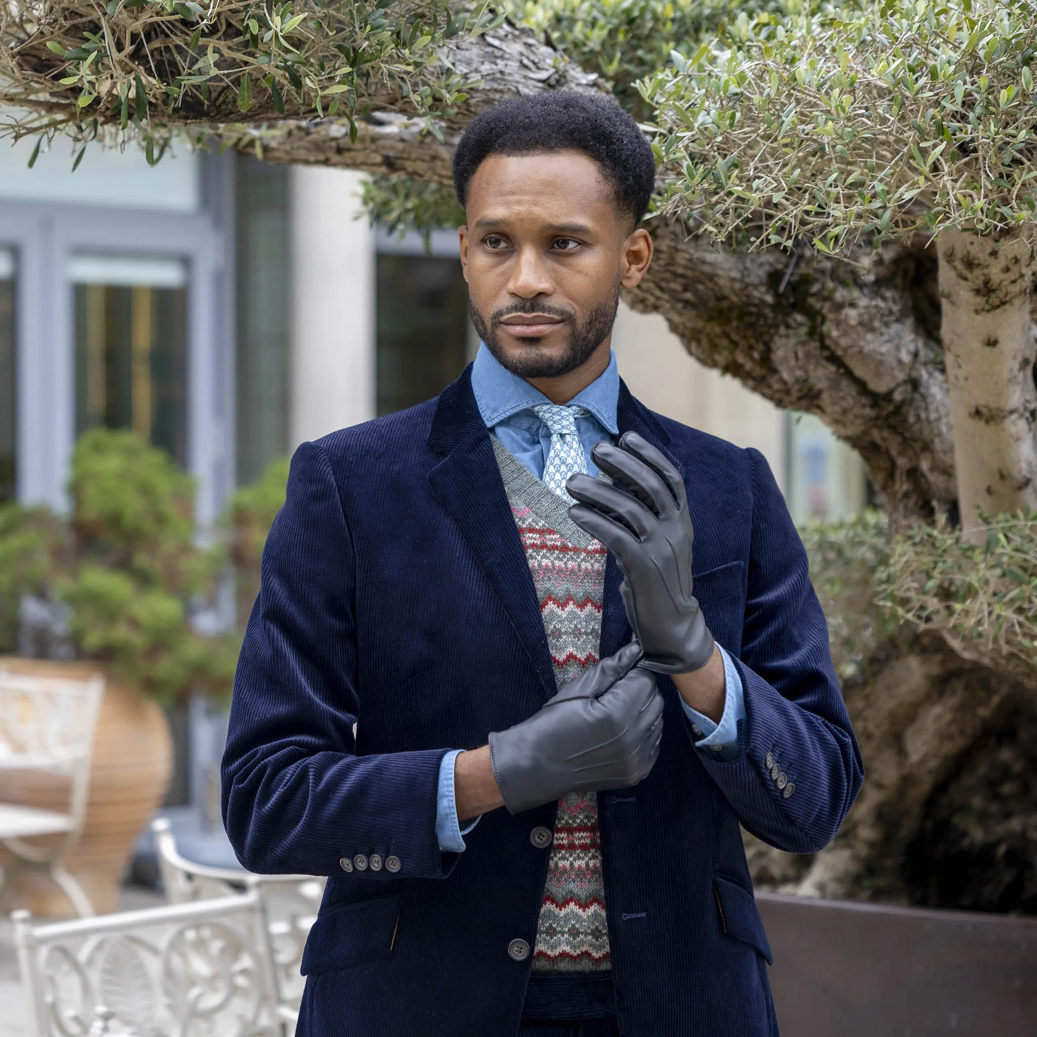 Men's Three-Point Wool-Lined Leather Officer's Gloves sold by Dents Gloves product image thumbnail 2