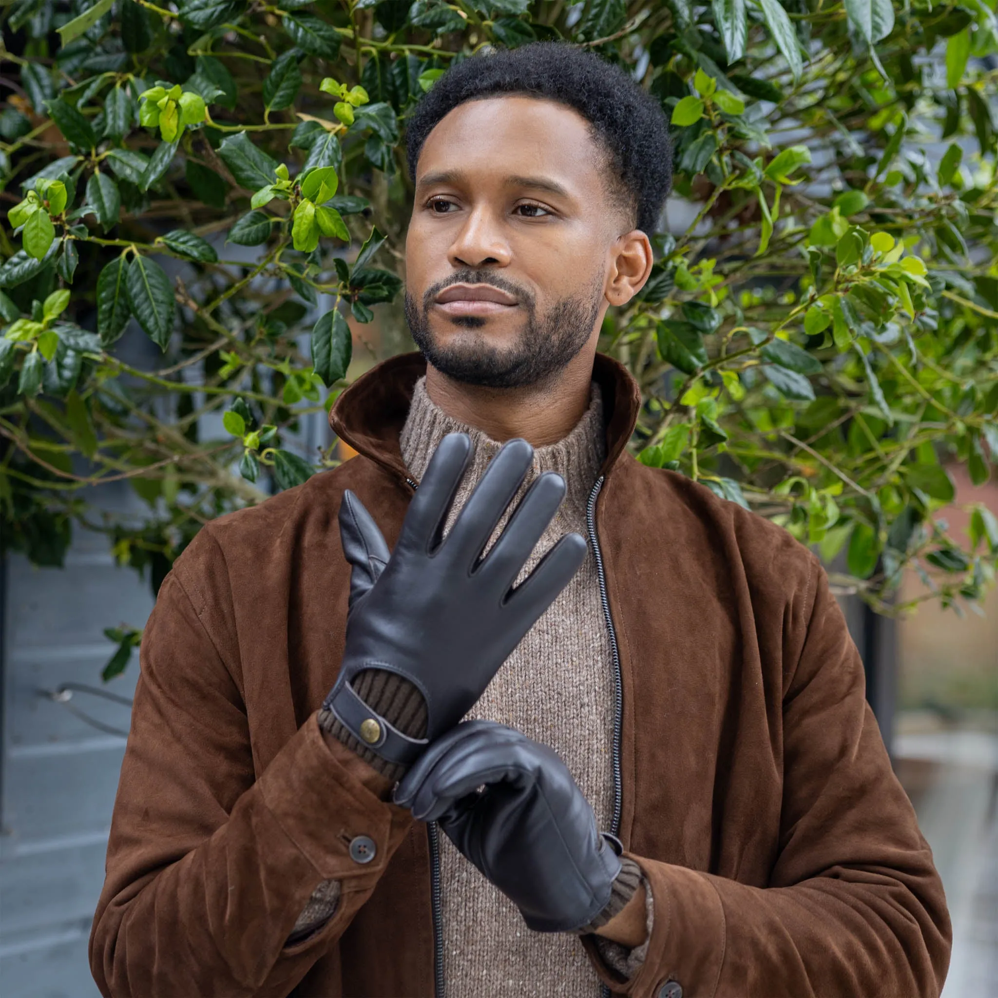 Men's Touchscreen Lined Leather Gloves with Knitted Cuffs sold by Dents Gloves product image thumbnail 4