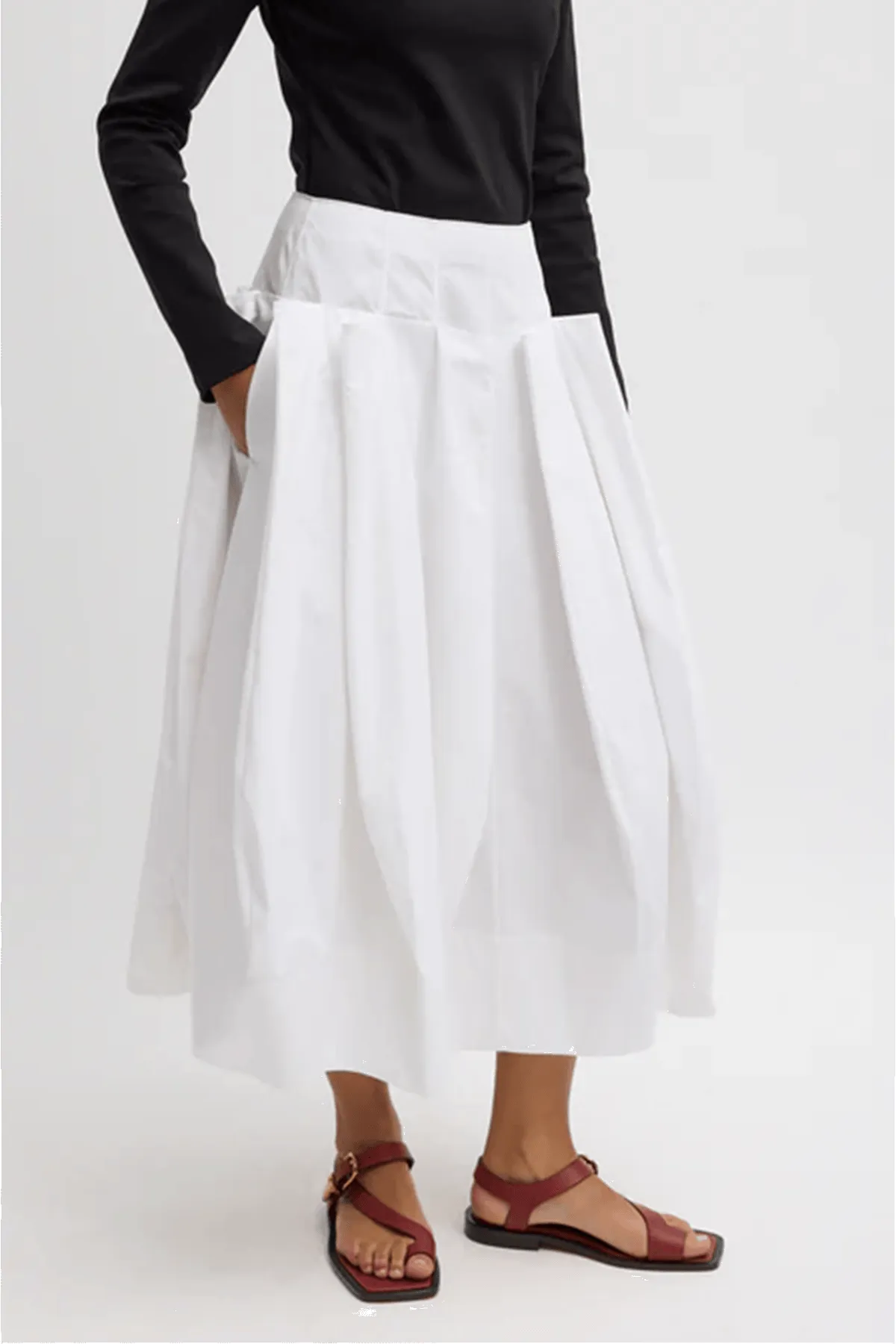 Compact Poplin Pinch Pleat Full Skirt in White sold by Hampden Clothing product image thumbnail 3