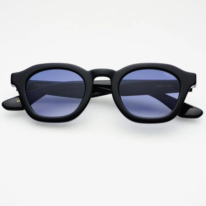 BLAKE sold by FREYRS