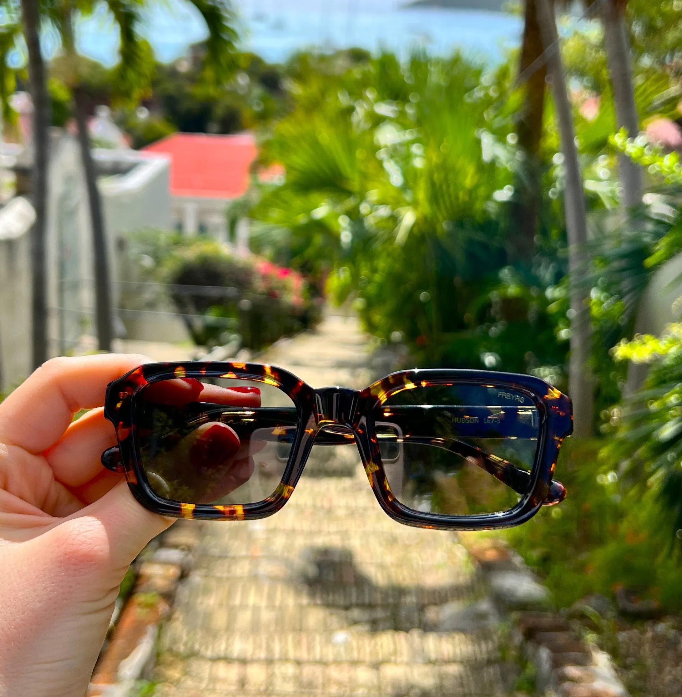 HUDSON sold by FREYRS product image thumbnail 2