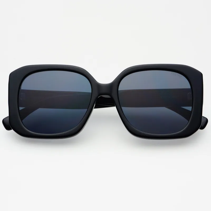 Vivian sold by FREYRS