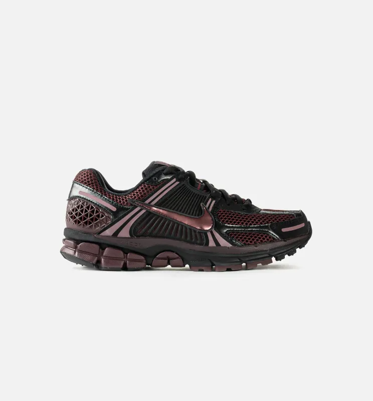 Zoom Vomero 5 Reflective Accents Womens Lifestyle Shoe - Black/Burgundy Crush/Burgundy Ash/Dark Team Red made by Nike