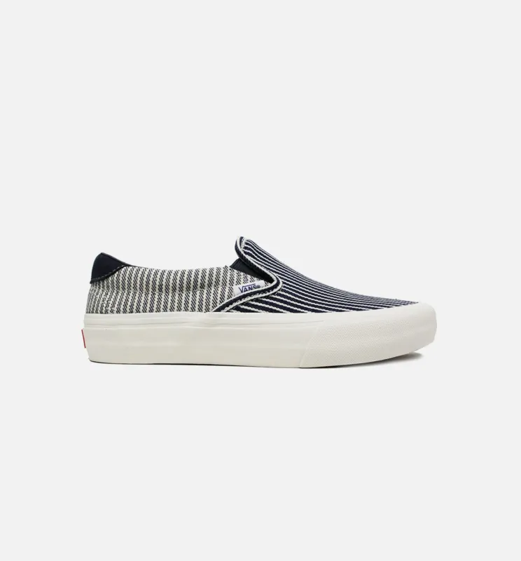 Vlt LX Slip On Mens Skateboarding Shoe - Blue made by Vans