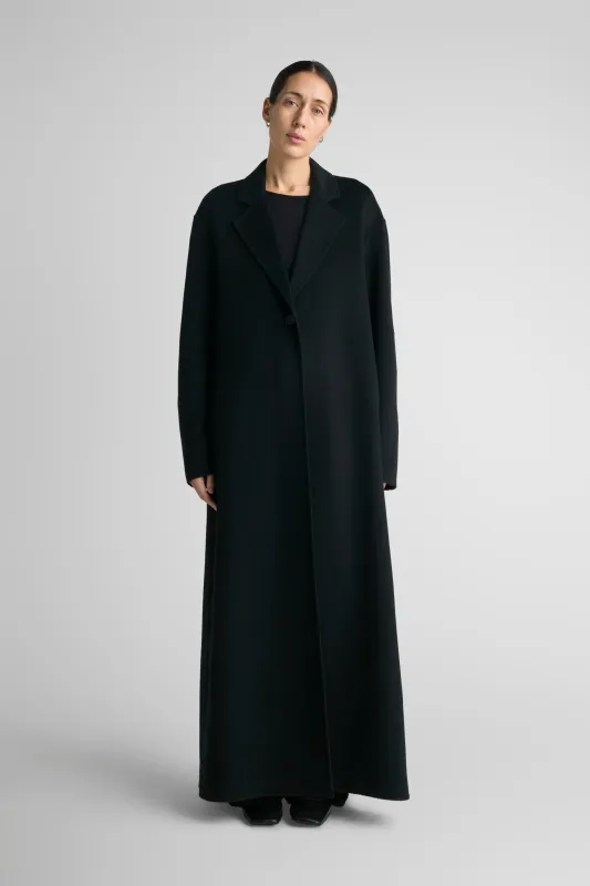 Blythe Coat Black made by Livid Jeans