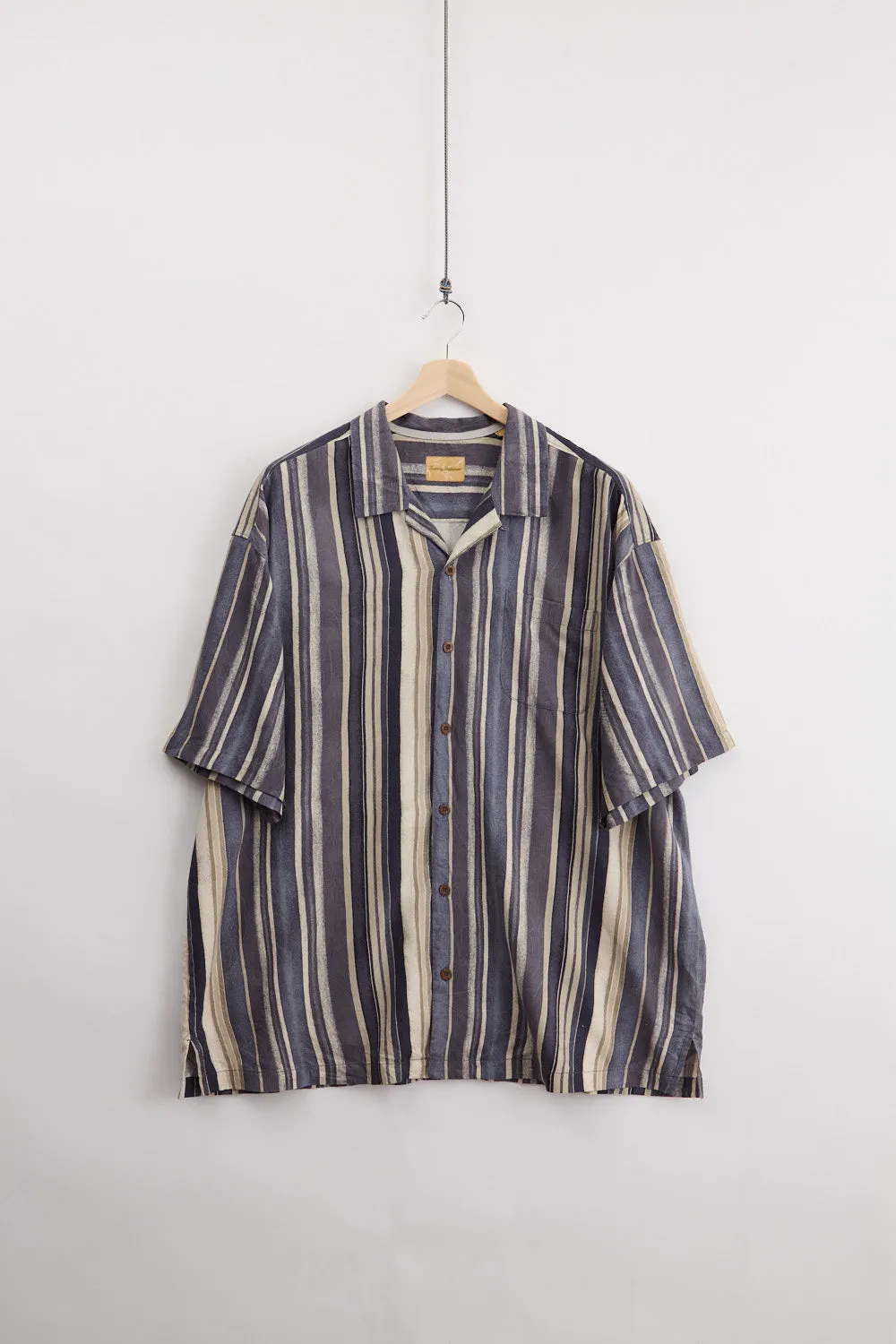 Tommy Bahama Silk Shirt (2XL) sold by Livid Jeans