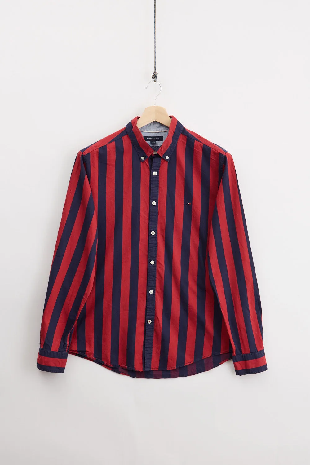 Tommy Hilfiger shirt (L) sold by Livid Jeans