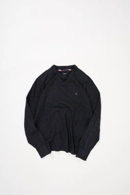 Tommy Hilfiger V-neck sweater (L) made by Vintage