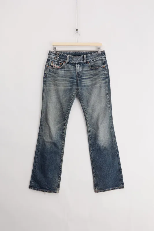 Diesel Cherone Flair Jeans (W32) made by Vintage
