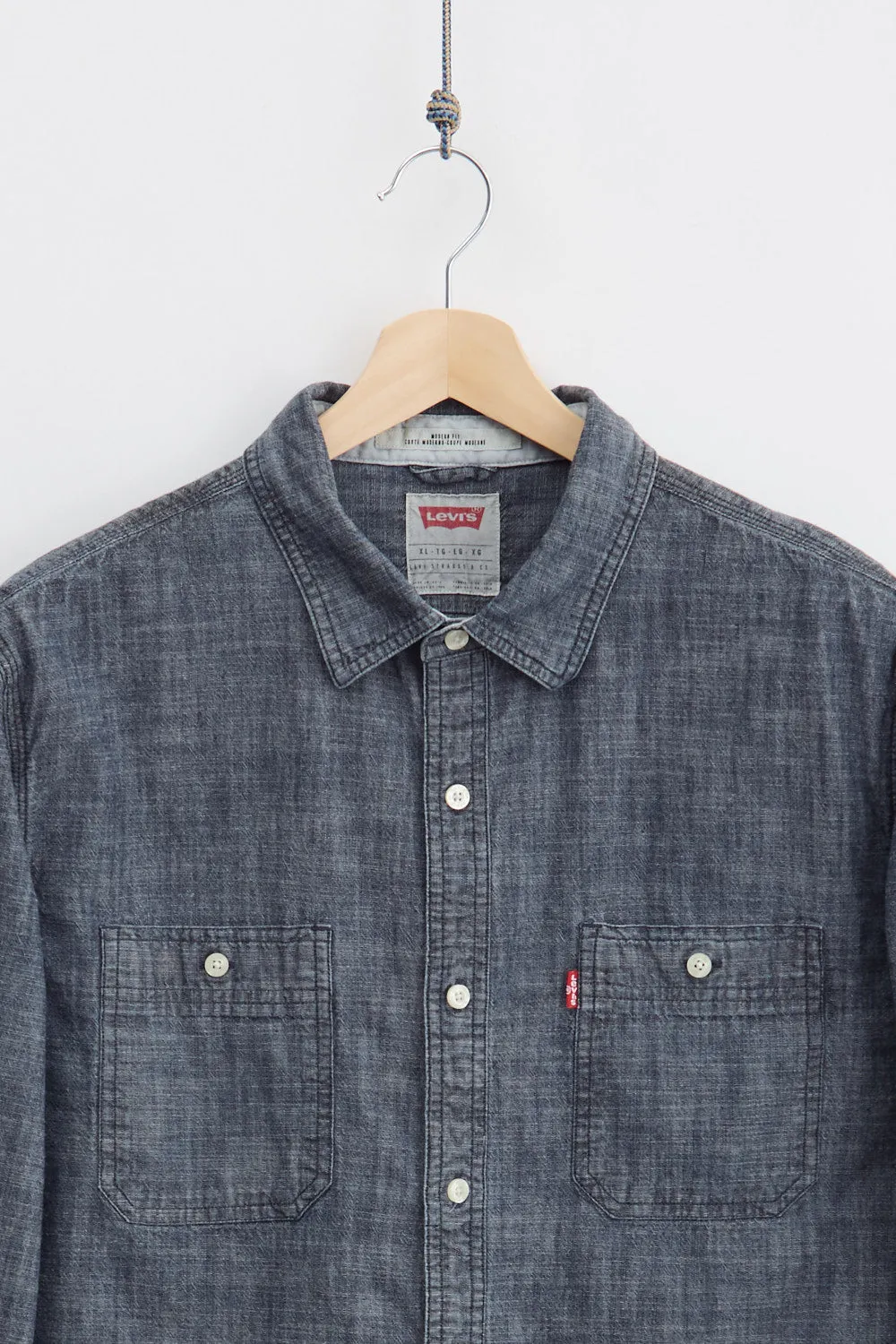 Levi's Denim Shirt (XL) sold by Livid Jeans product image thumbnail 2