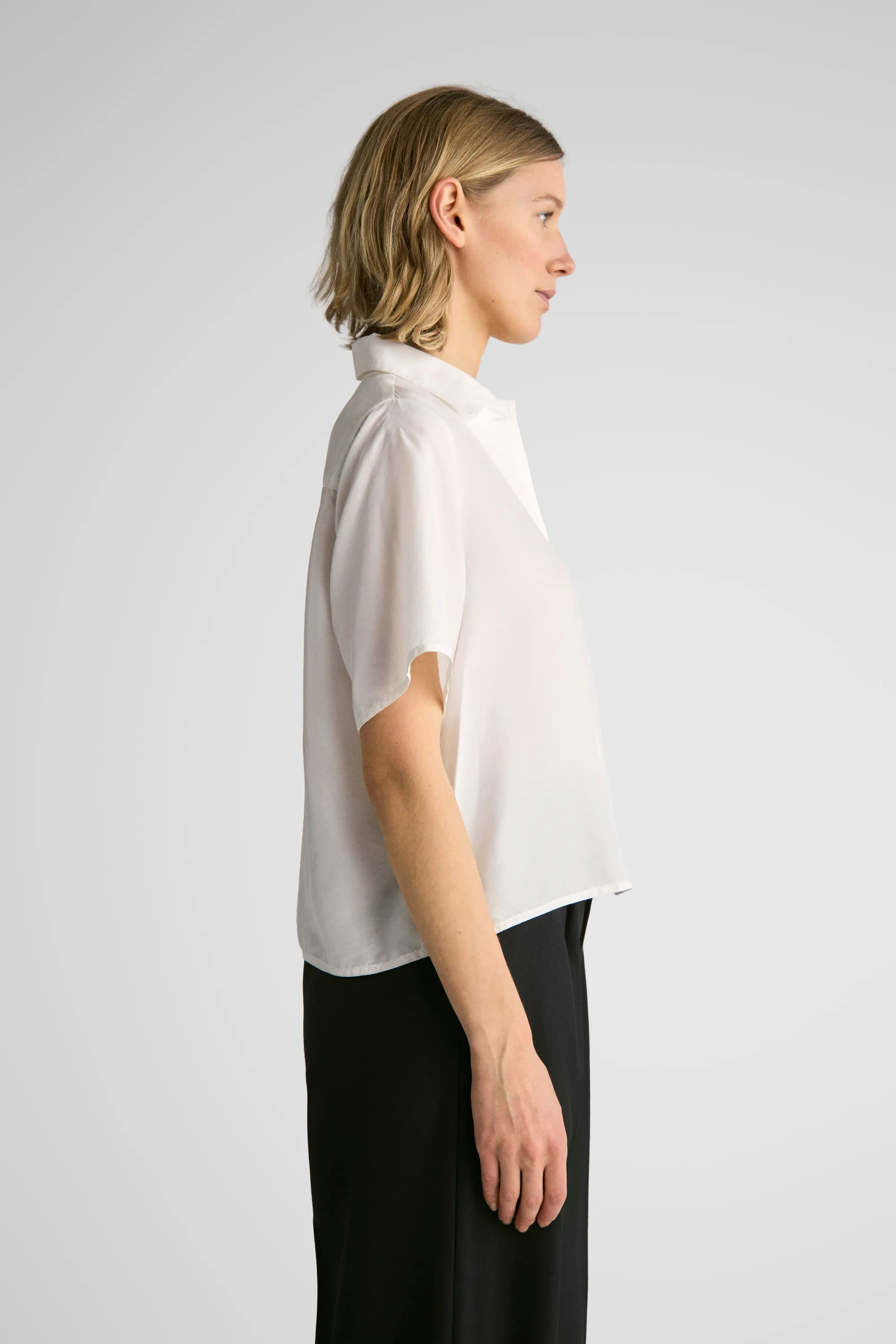 Centi White Fine Silk sold by Livid Jeans product image thumbnail 4