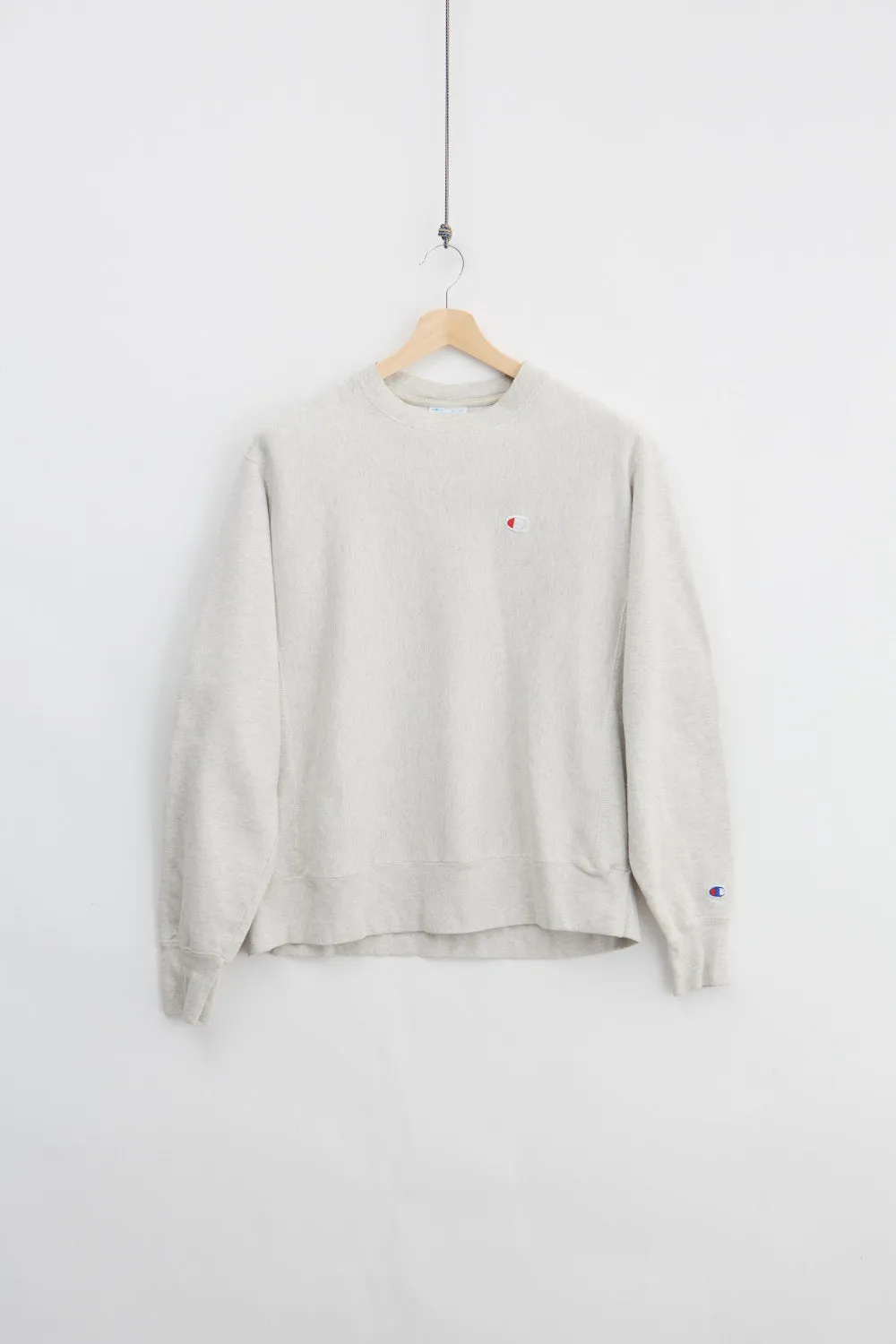 Champion Crewneck (M) sold by Livid Jeans