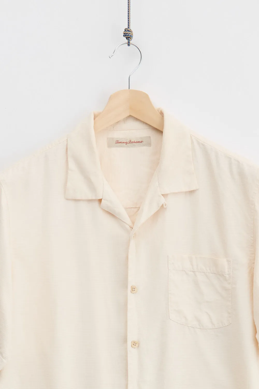 Tommy Bahama Silk Shirt (M) sold by Livid Jeans product image thumbnail 2