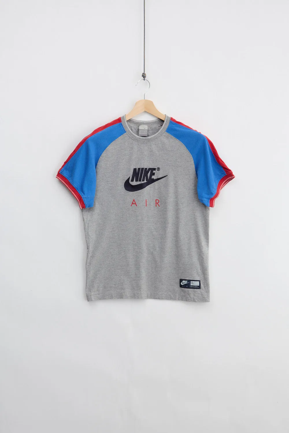 Nike Tee (M) sold by Livid Jeans