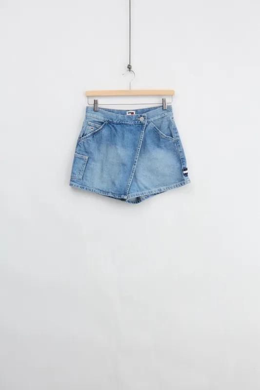 Tommy Jeans Denim Shorts (W27) made by Vintage