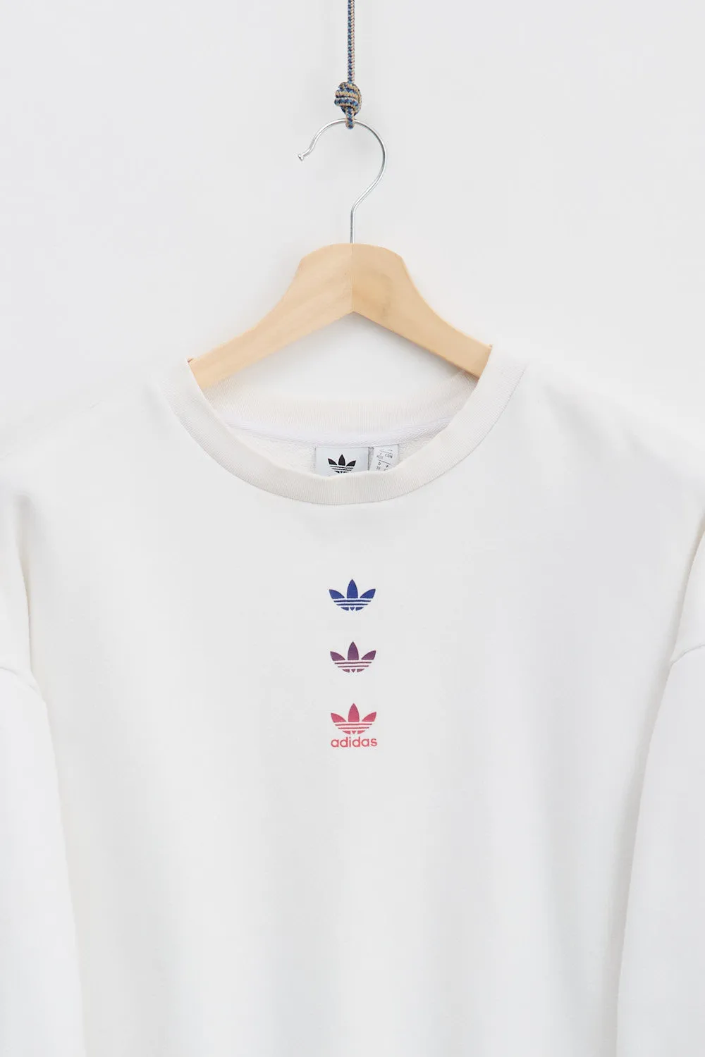 Adidas Logo Crewneck (S) sold by Livid Jeans product image thumbnail 2