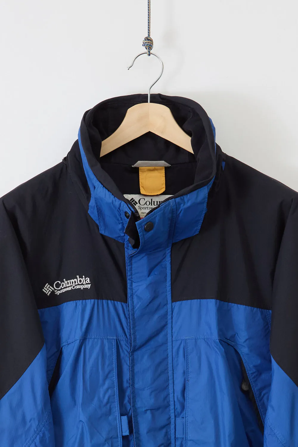 90's Columbia Titanium Soft Shell Padded Sports Jacket (L) sold by Livid Jeans product image thumbnail 2