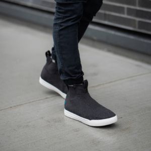 Men's Weekend Chelsea - Asphalt Black sold by Vessi