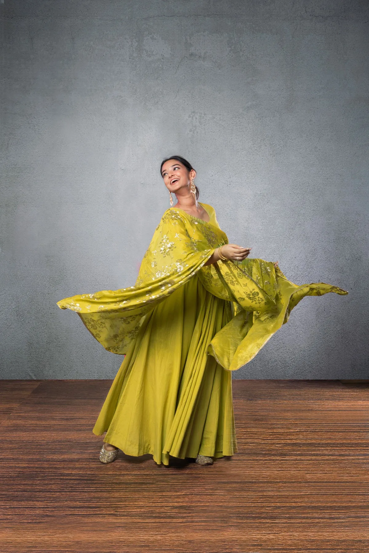 Leafy Green Suit With Belt (3-piece Set) sold by Dri by Himadri