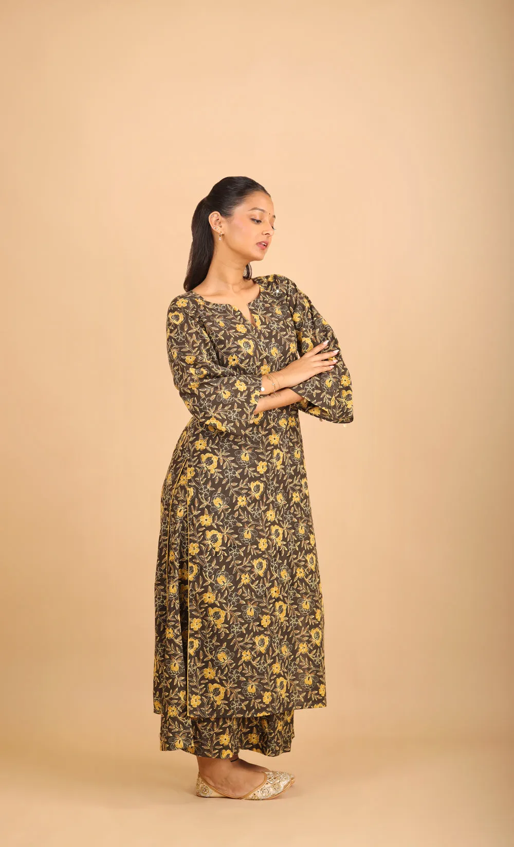Black Printed Cotton Kurta Set with Bell Sleeves sold by Dri by Himadri product image thumbnail 3
