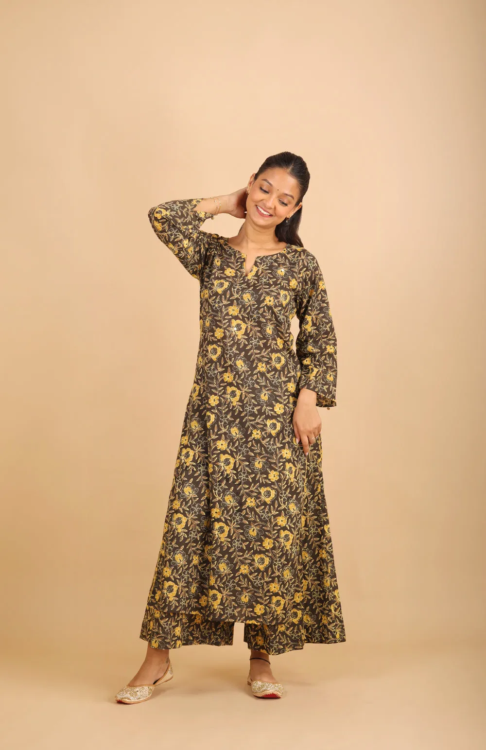 Black Printed Cotton Kurta Set with Bell Sleeves sold by Dri by Himadri product image thumbnail 2