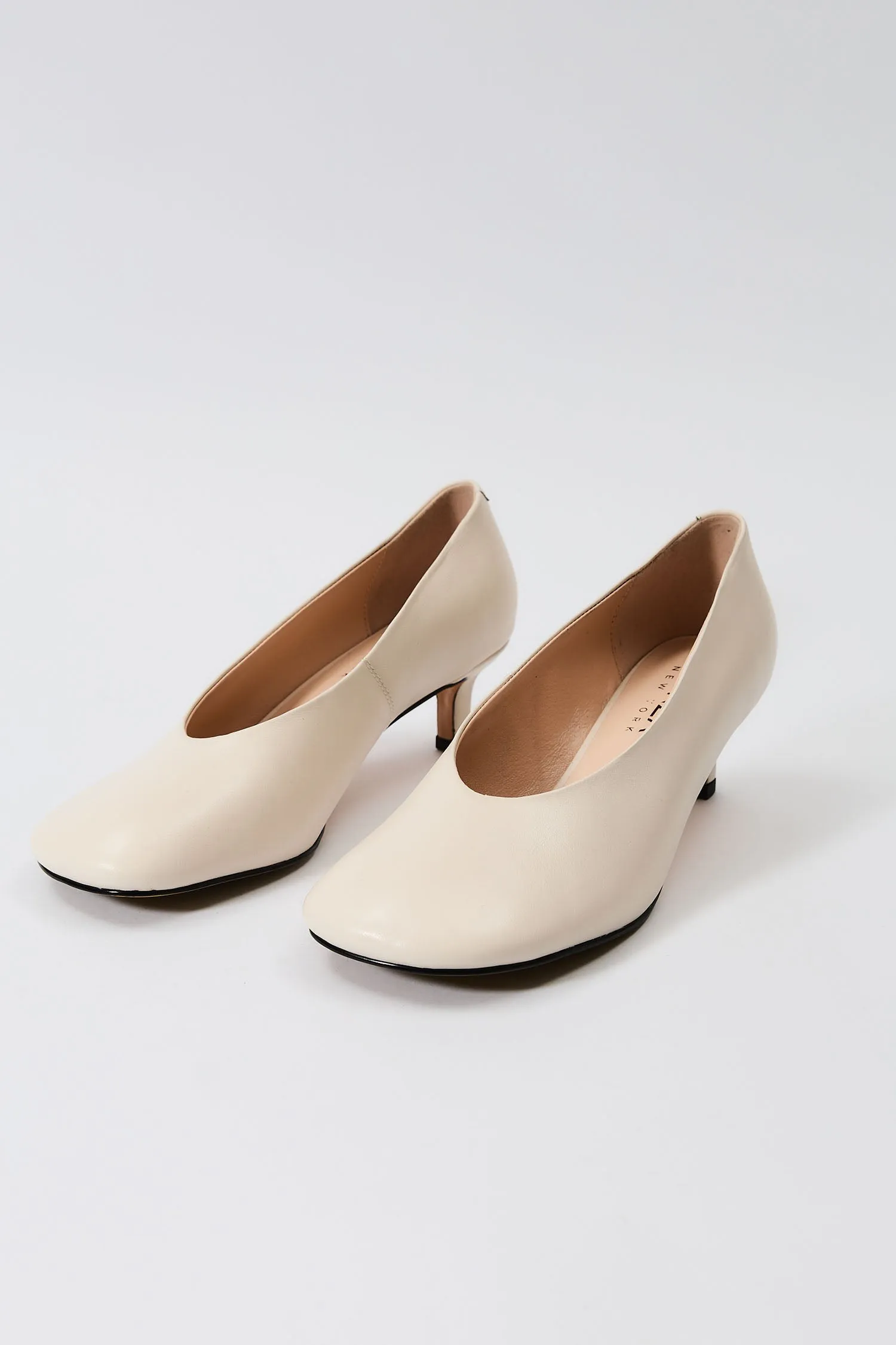 Madeline Milk sold by Lonza product image thumbnail 3
