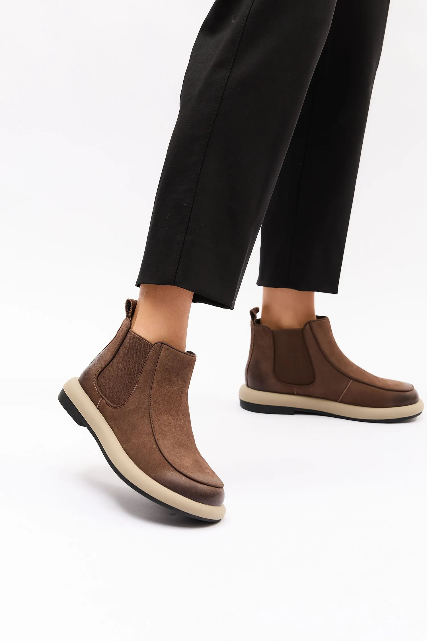 Volta Brown sold by Lonza product image thumbnail 2