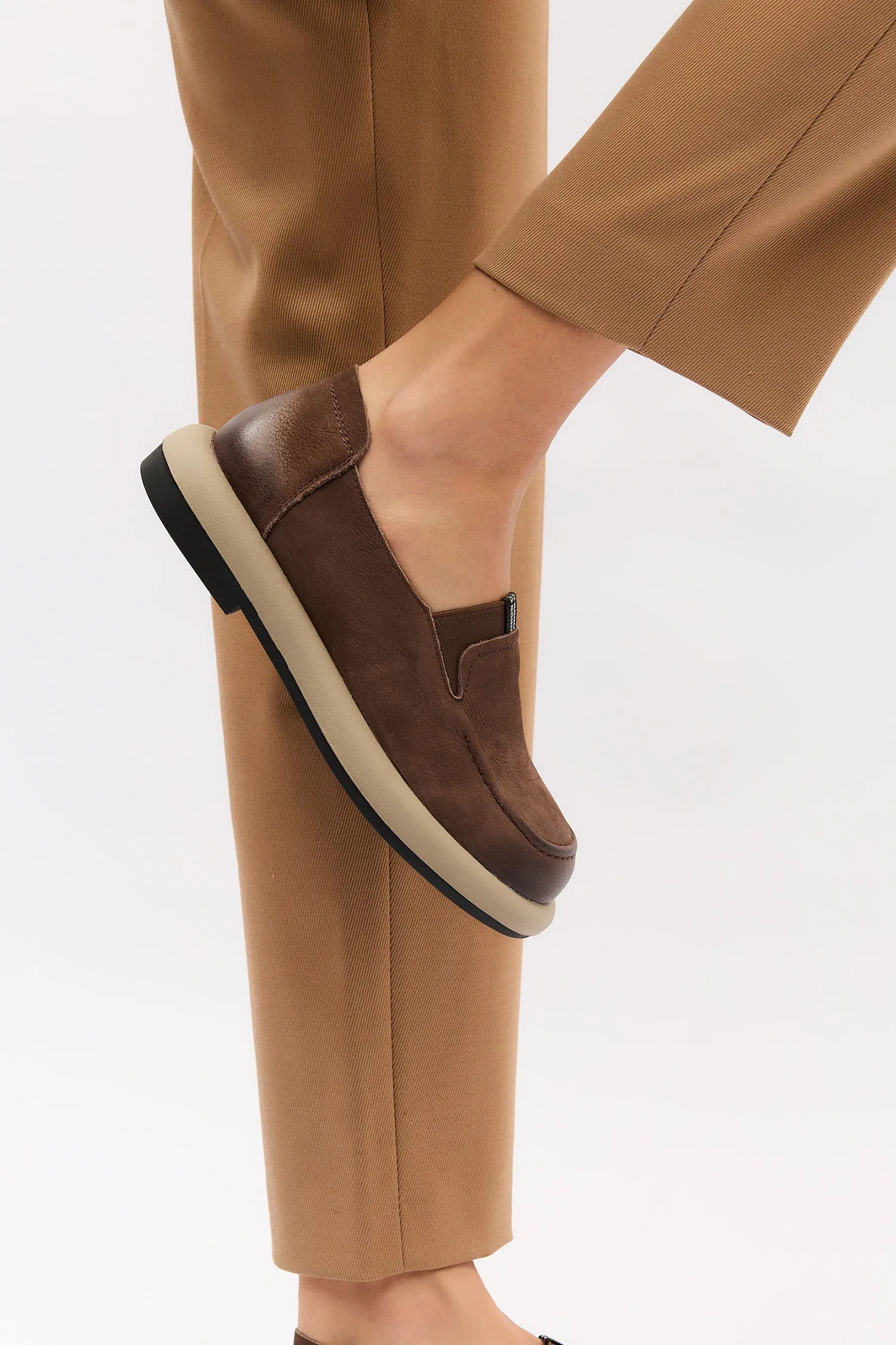 Giselle Brown sold by Lonza product image thumbnail 3