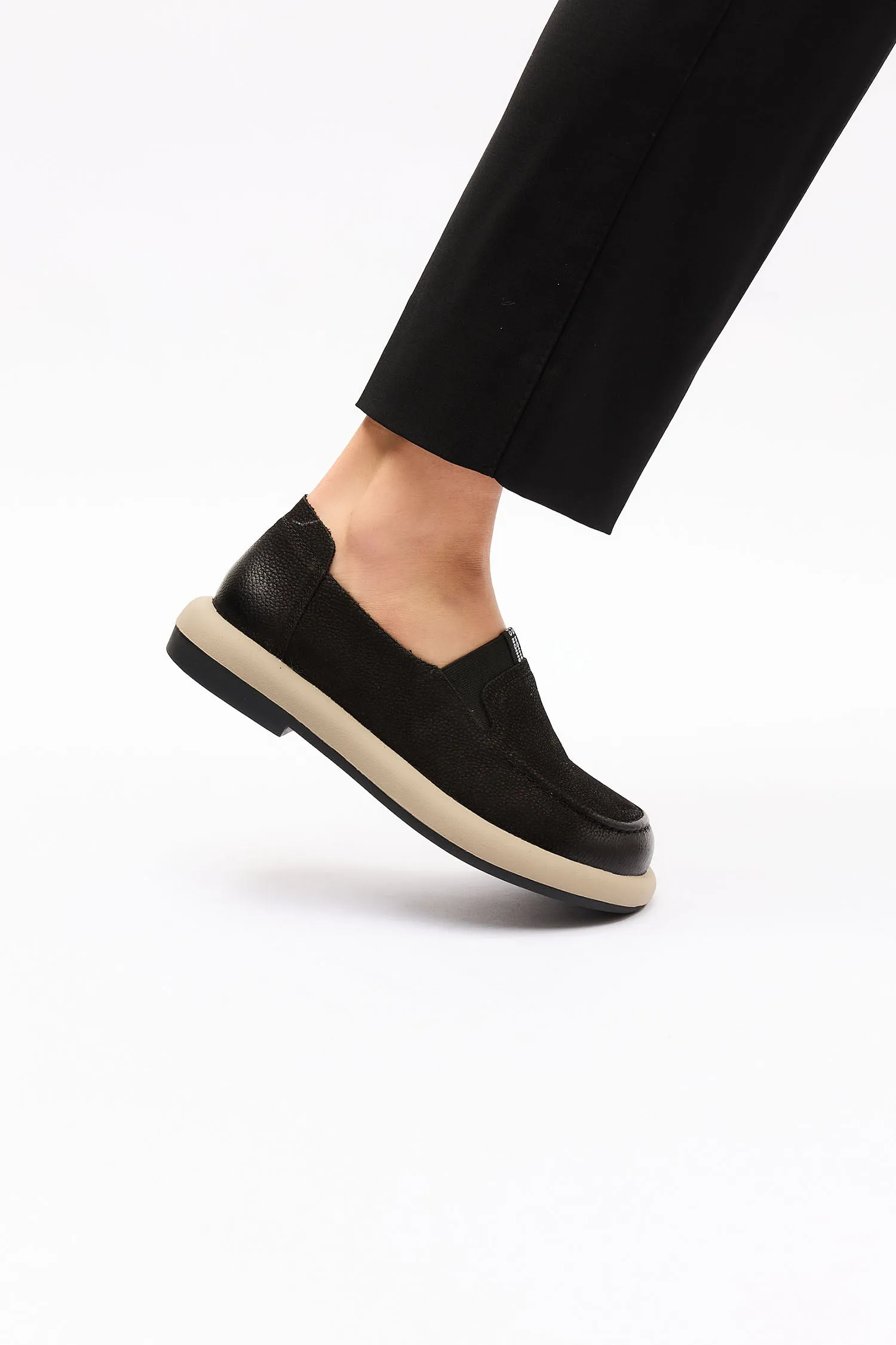 Giselle Black sold by Lonza product image thumbnail 4