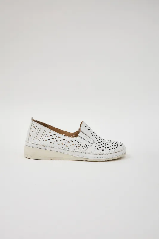 Elsie White made by Lonza