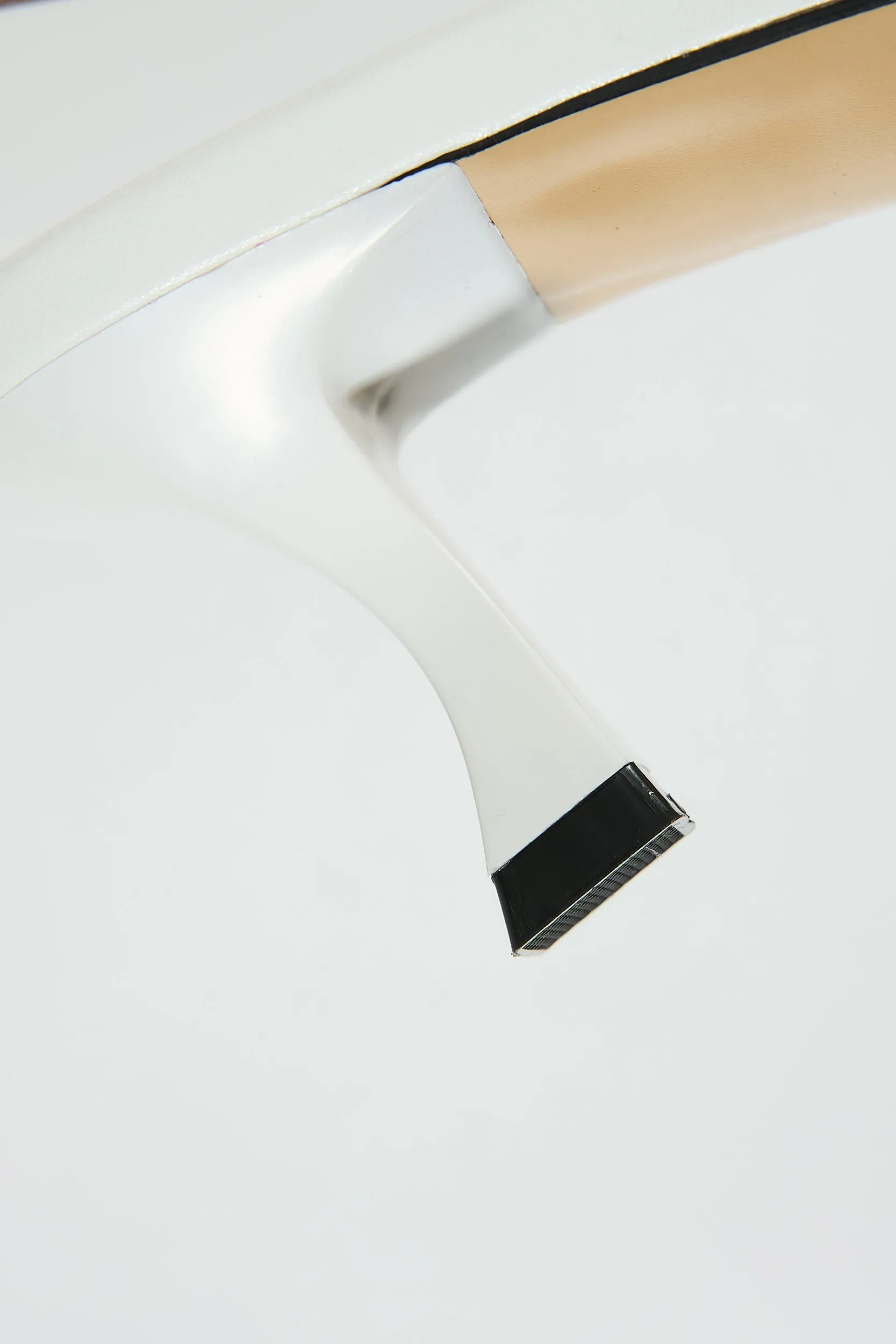 Maira White sold by Lonza product image thumbnail 4