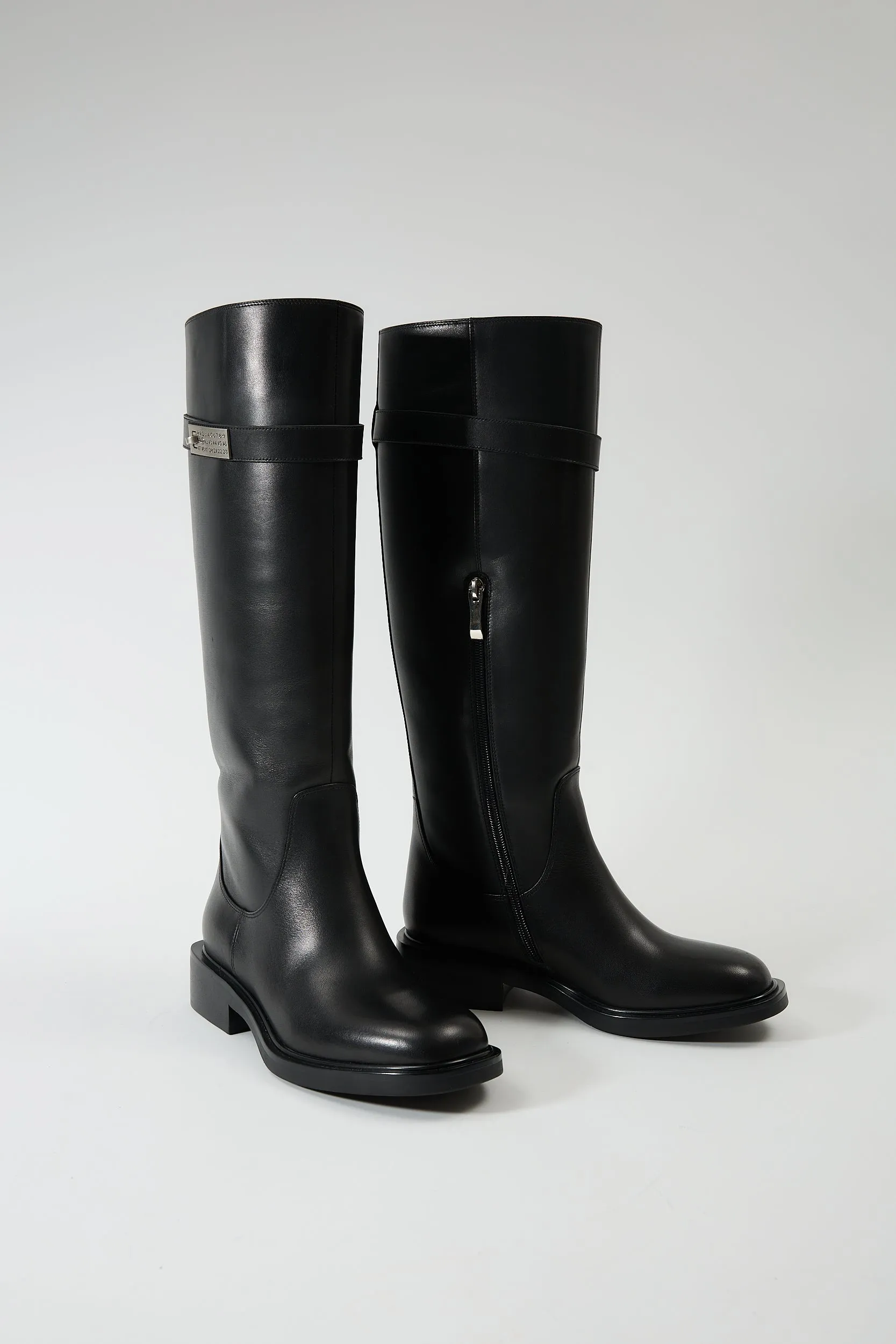 Delia Black sold by Lonza product image thumbnail 2