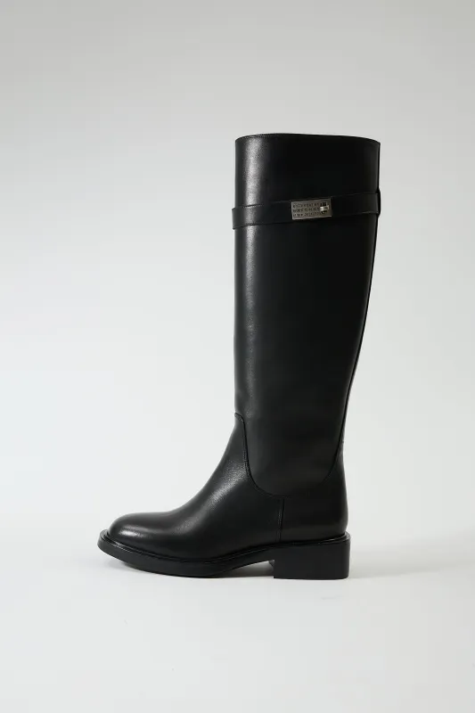 Delia Black made by Lonza