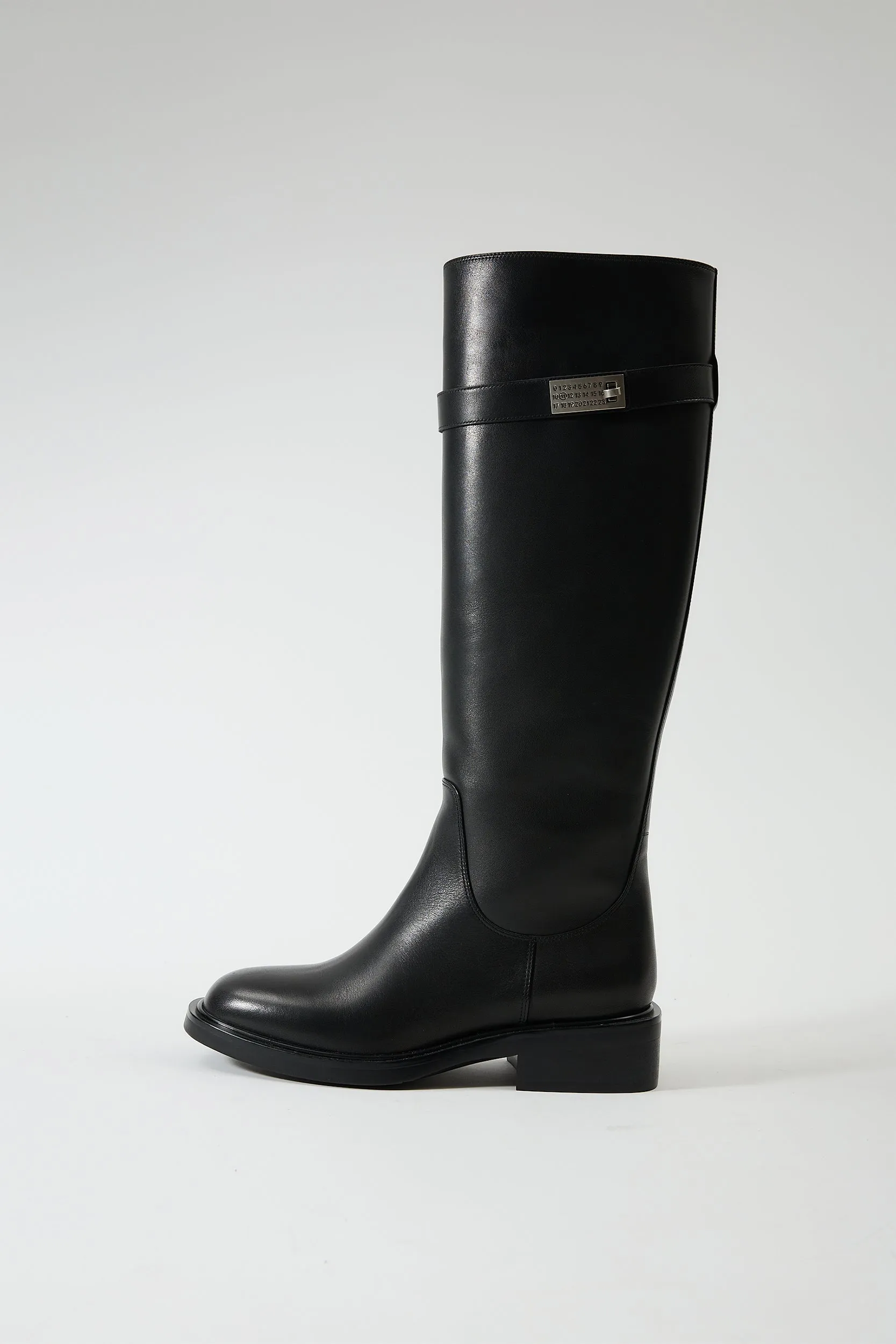Delia Black sold by Lonza