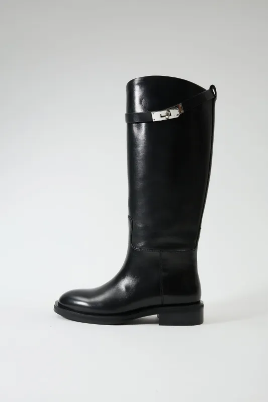 Peta Black made by Lonza