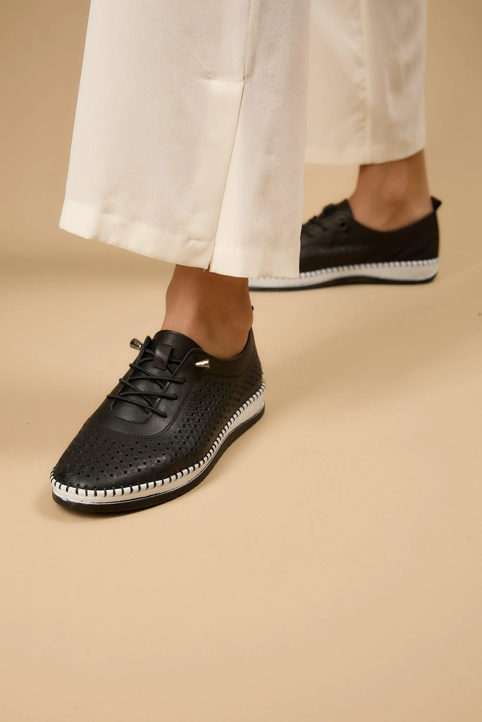 Shoella Black sold by Lonza product image thumbnail 4