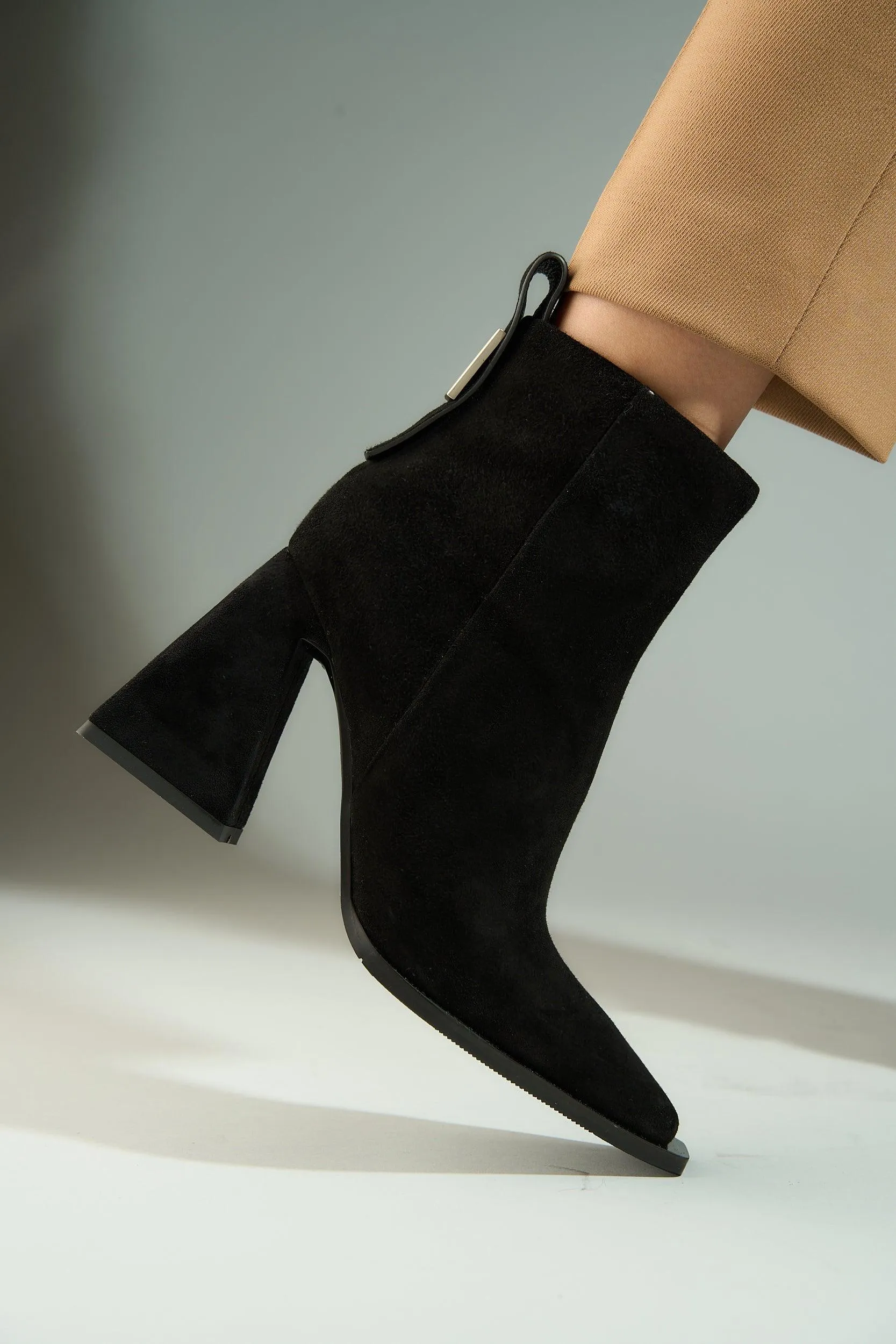 Vanessa Suede sold by Lonza product image thumbnail 5