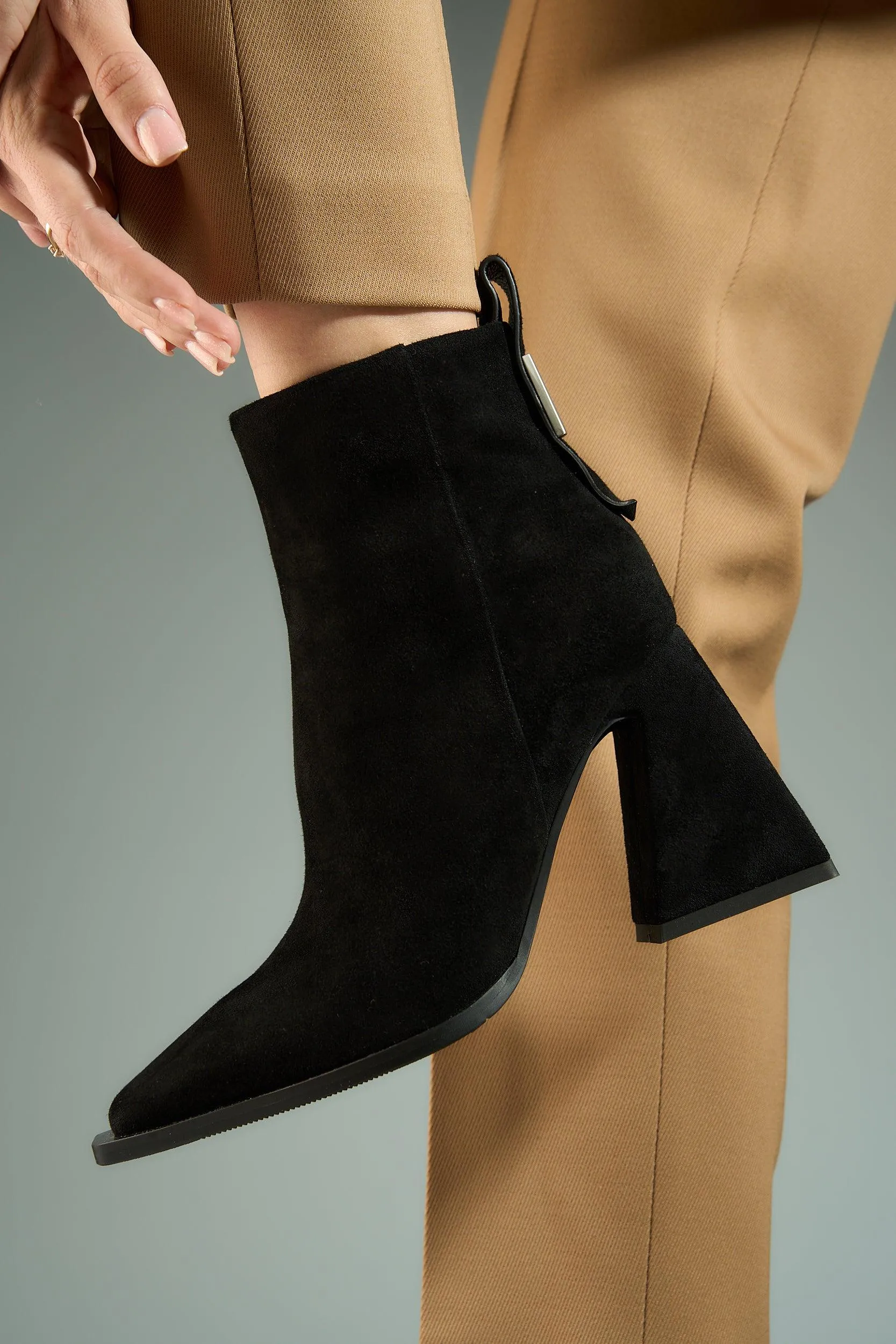 Vanessa Suede sold by Lonza product image thumbnail 2