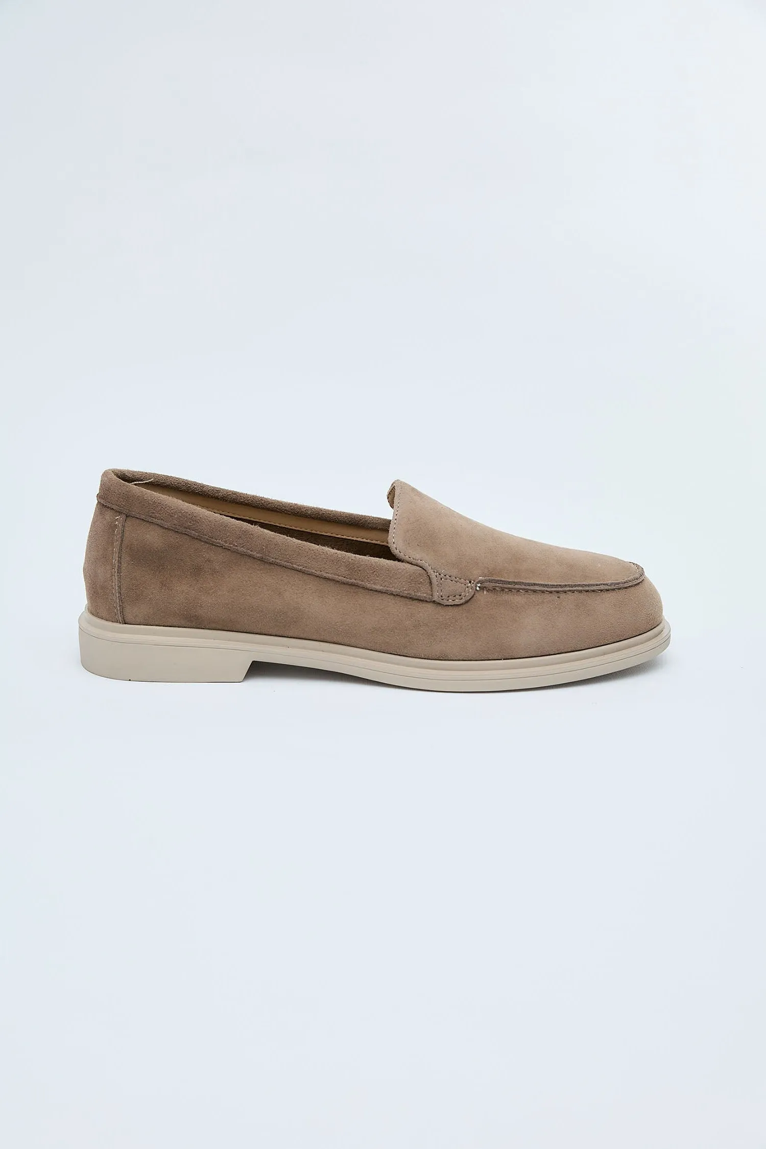 Almari Khaki sold by Lonza