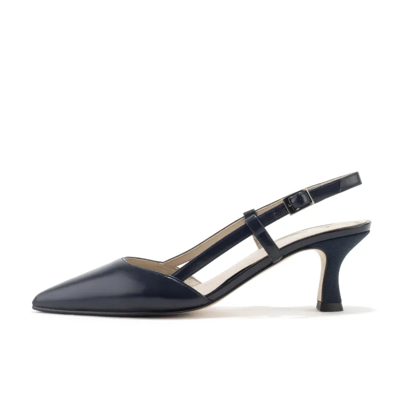 Jacqueline sold by Antonia Saint