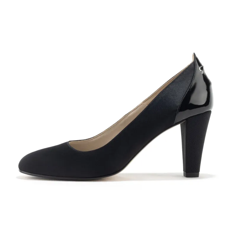 Emma sold by Antonia Saint