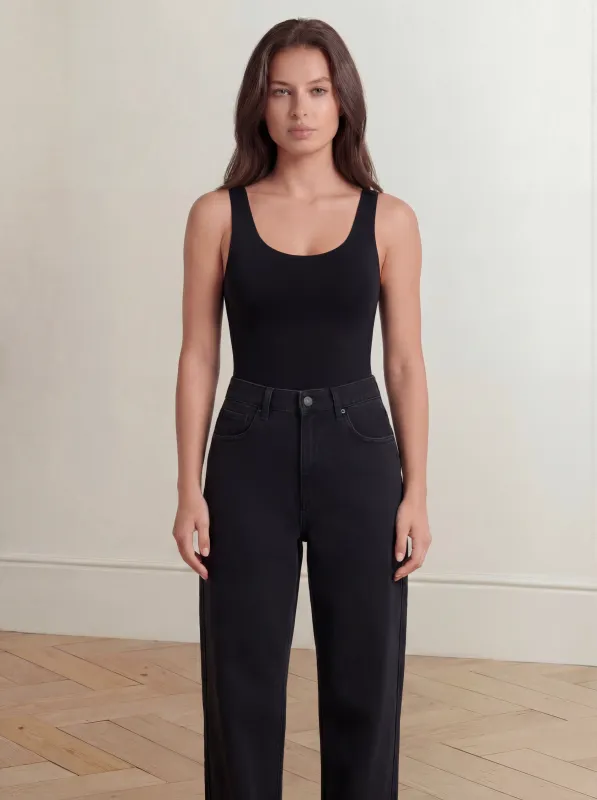 Relaxed Boyfriend Tank Smooths Waist & Core | Black made by BODY by Julia