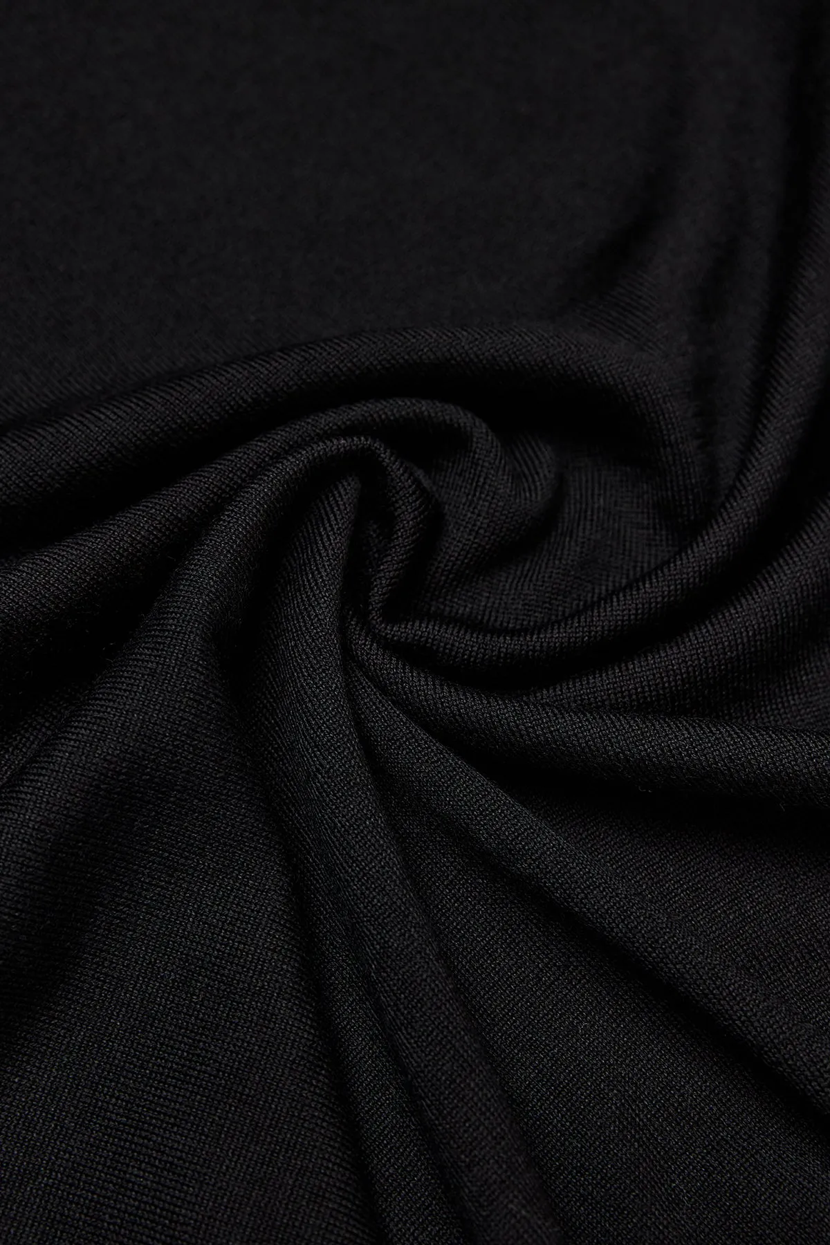 Vee - Black sold by Anthony Squires product image thumbnail 3