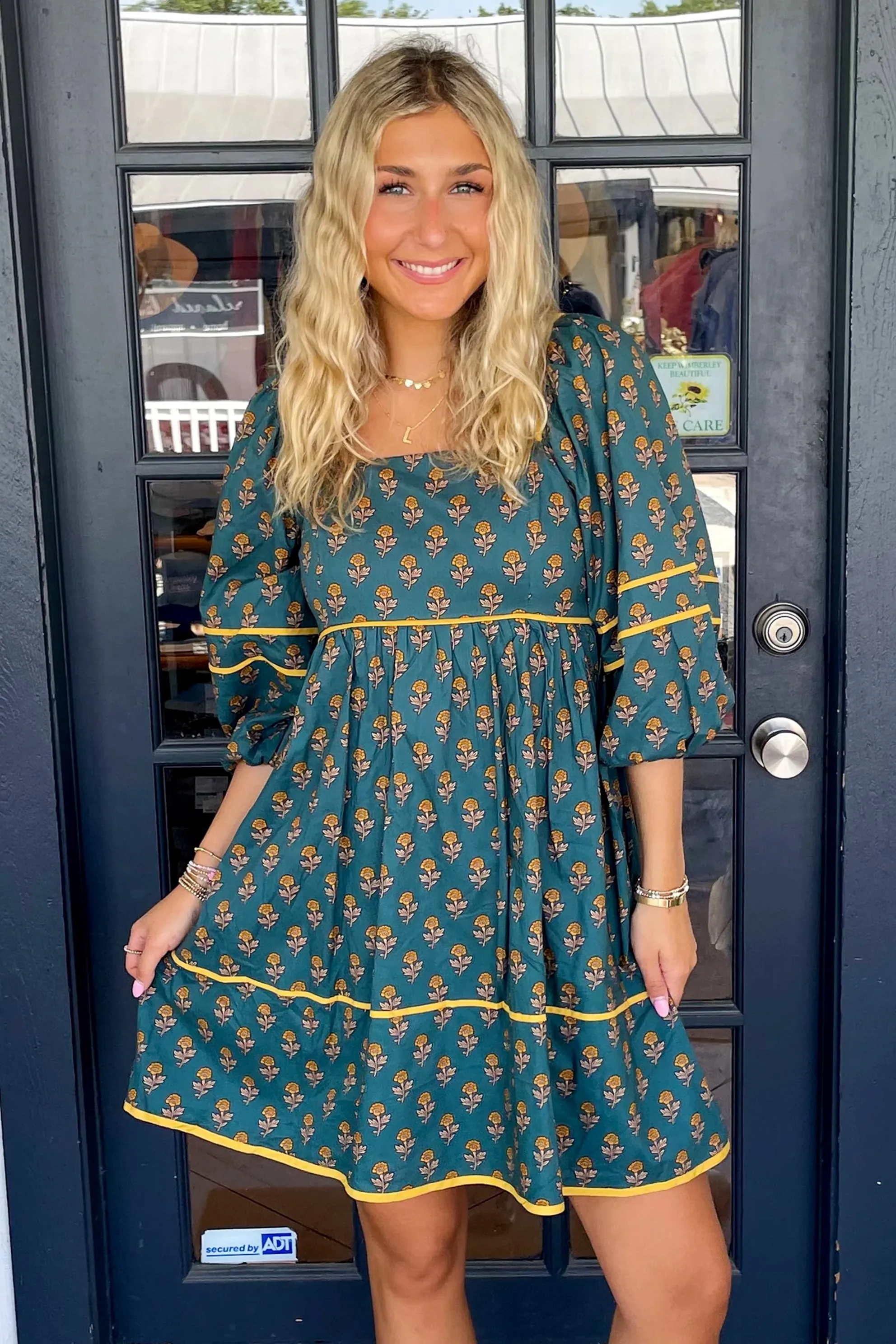 Skobeloff Floral Contrast Trim Square Neck Puff Sleeve Dress sold by Beagle Boutique product image thumbnail 3