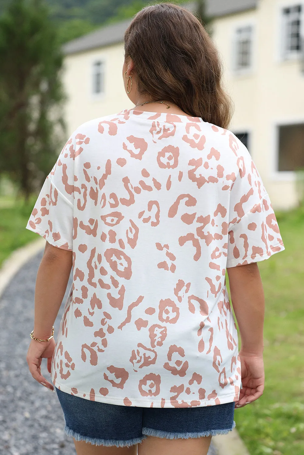White Plus Size Leopard Print V Neck Short Sleeve Top sold by Beagle Boutique product image thumbnail 4