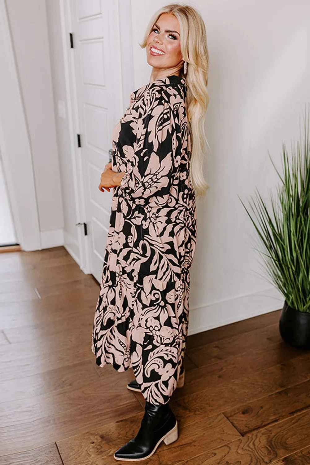 Black Plus Size Floral Printed Puff Sleeve Collared Maxi Dress sold by Beagle Boutique product image thumbnail 3