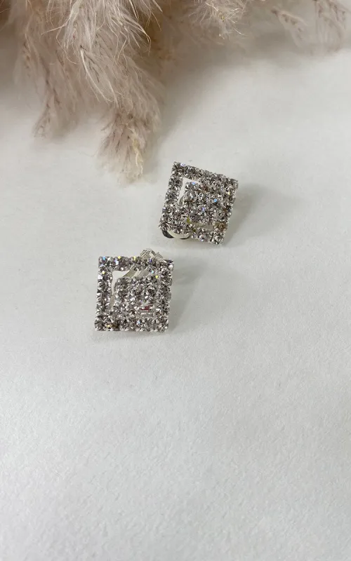 Embellished Earrings made by Moda