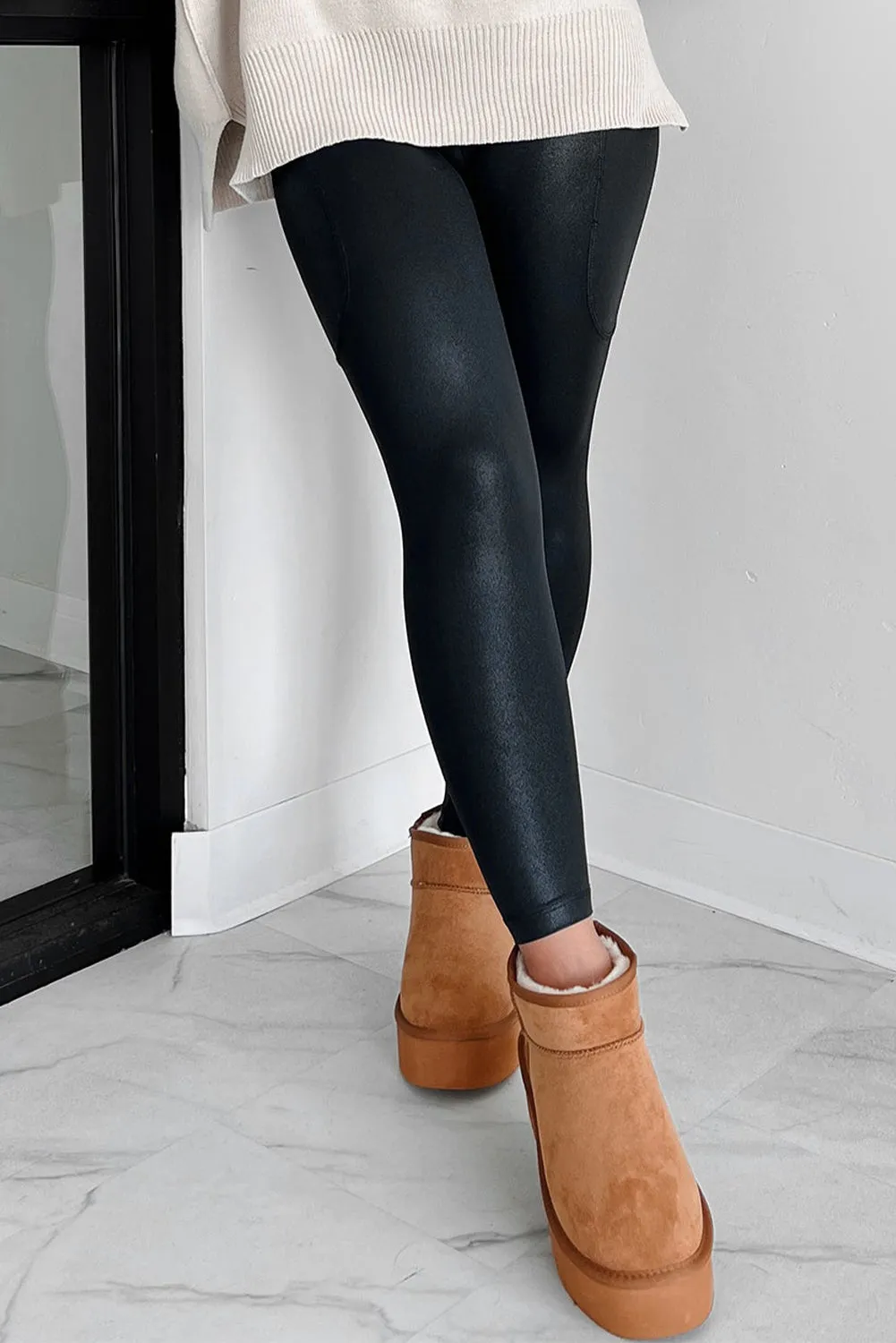 Black V Crossover High Waist Pocketed Leggings sold by Beagle Boutique product image thumbnail 3